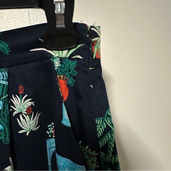 Ann Taylor Factory Garden/Plant-Print Skirt Size 4p - Picture 6 of 9